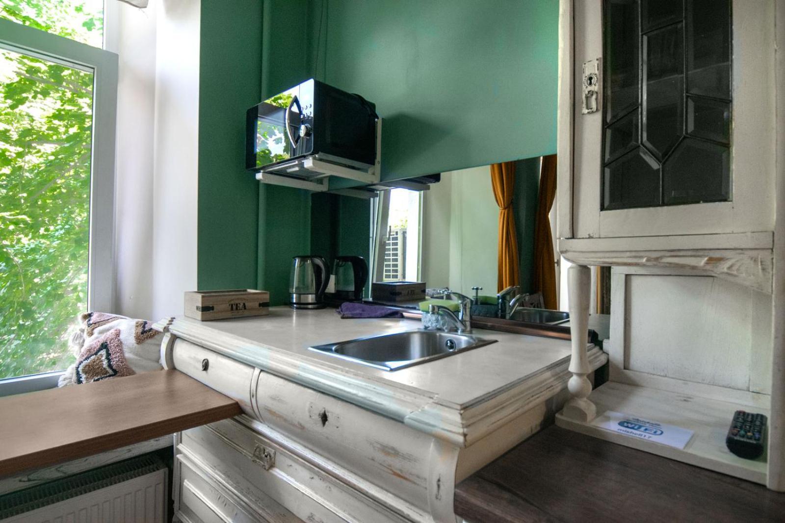 Apart Hotel Michelle Одеса Екстериор снимка