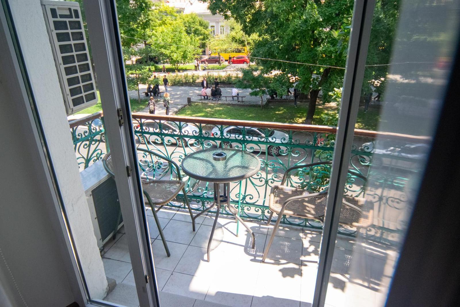 Apart Hotel Michelle Одеса Екстериор снимка
