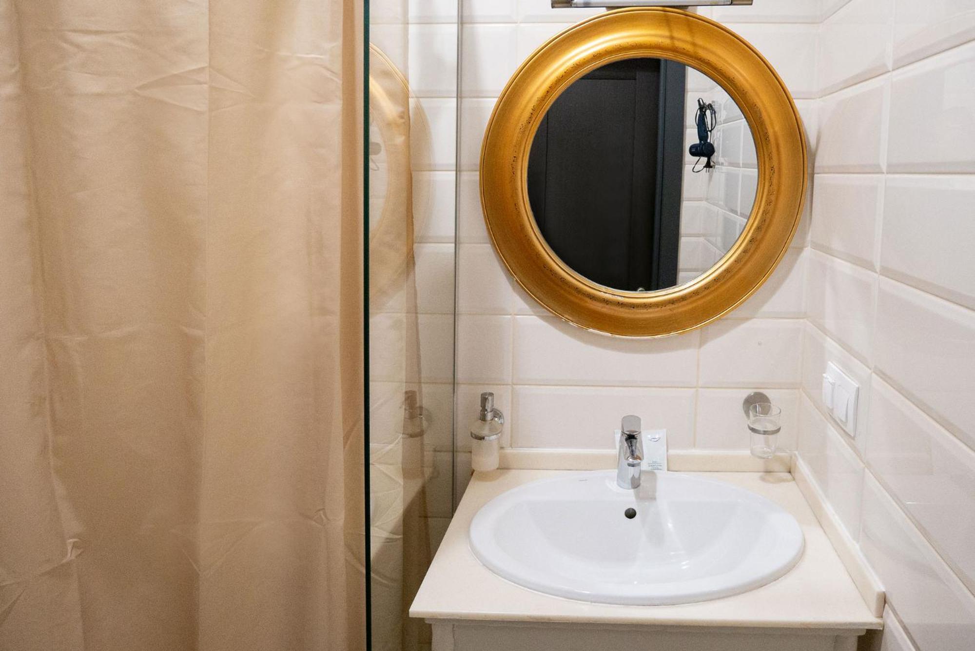Apart Hotel Michelle Одеса Екстериор снимка