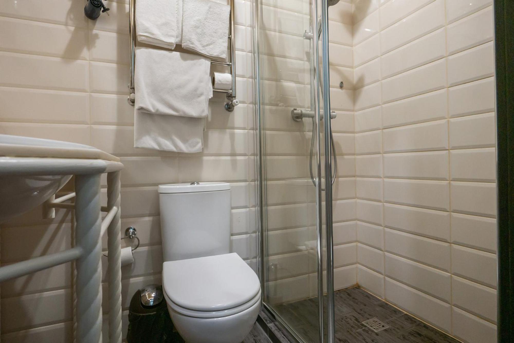 Apart Hotel Michelle Одеса Екстериор снимка