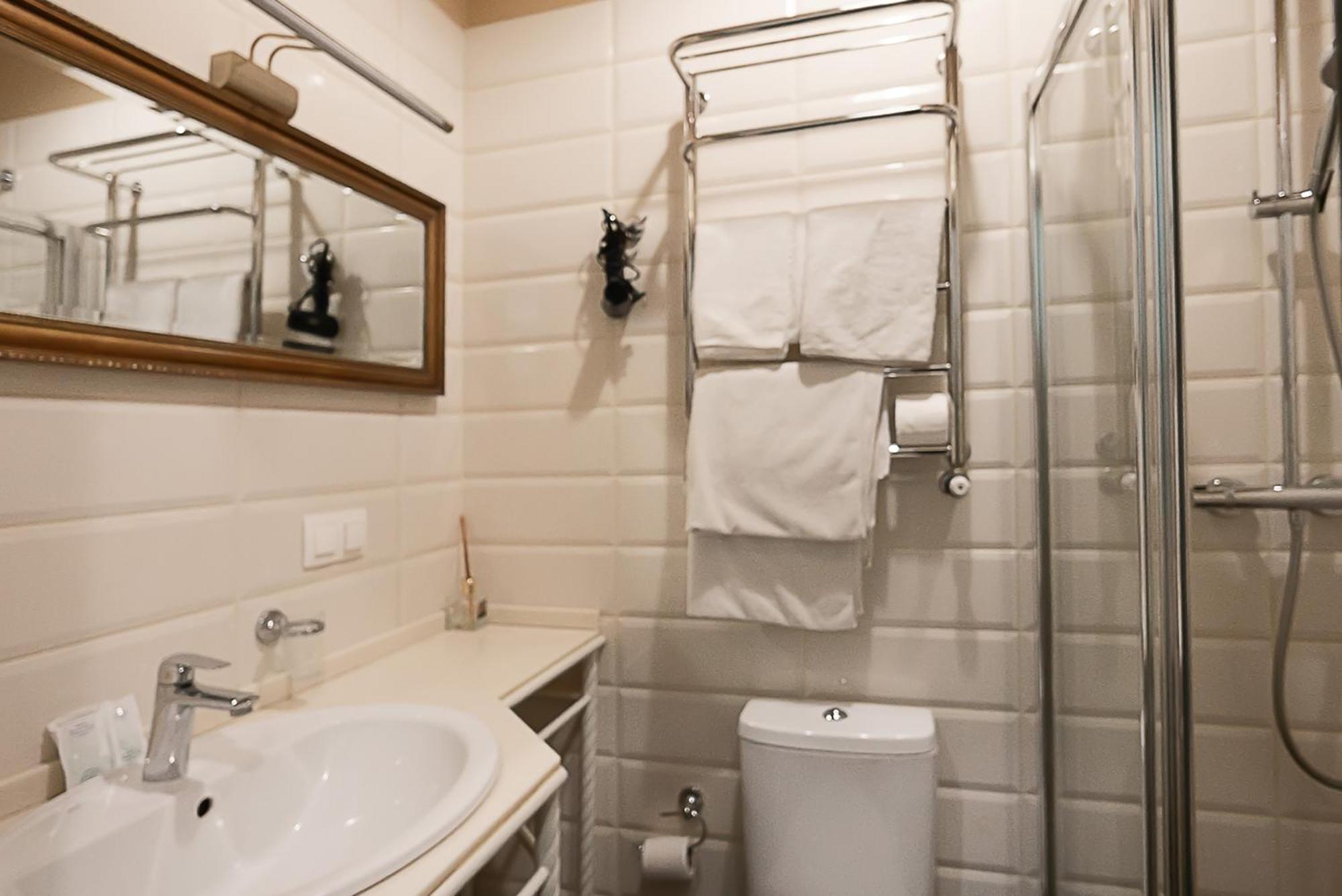 Apart Hotel Michelle Одеса Екстериор снимка