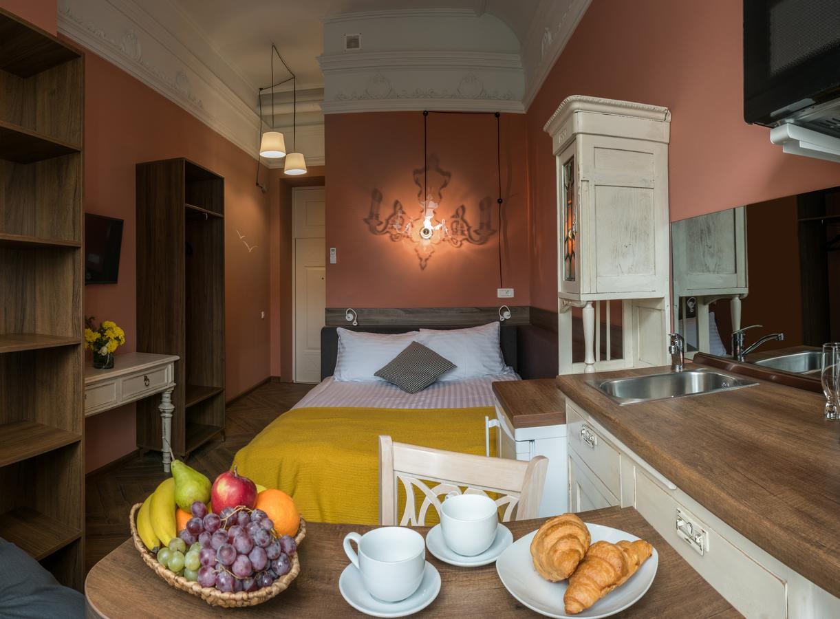 Apart Hotel Michelle Одеса Екстериор снимка