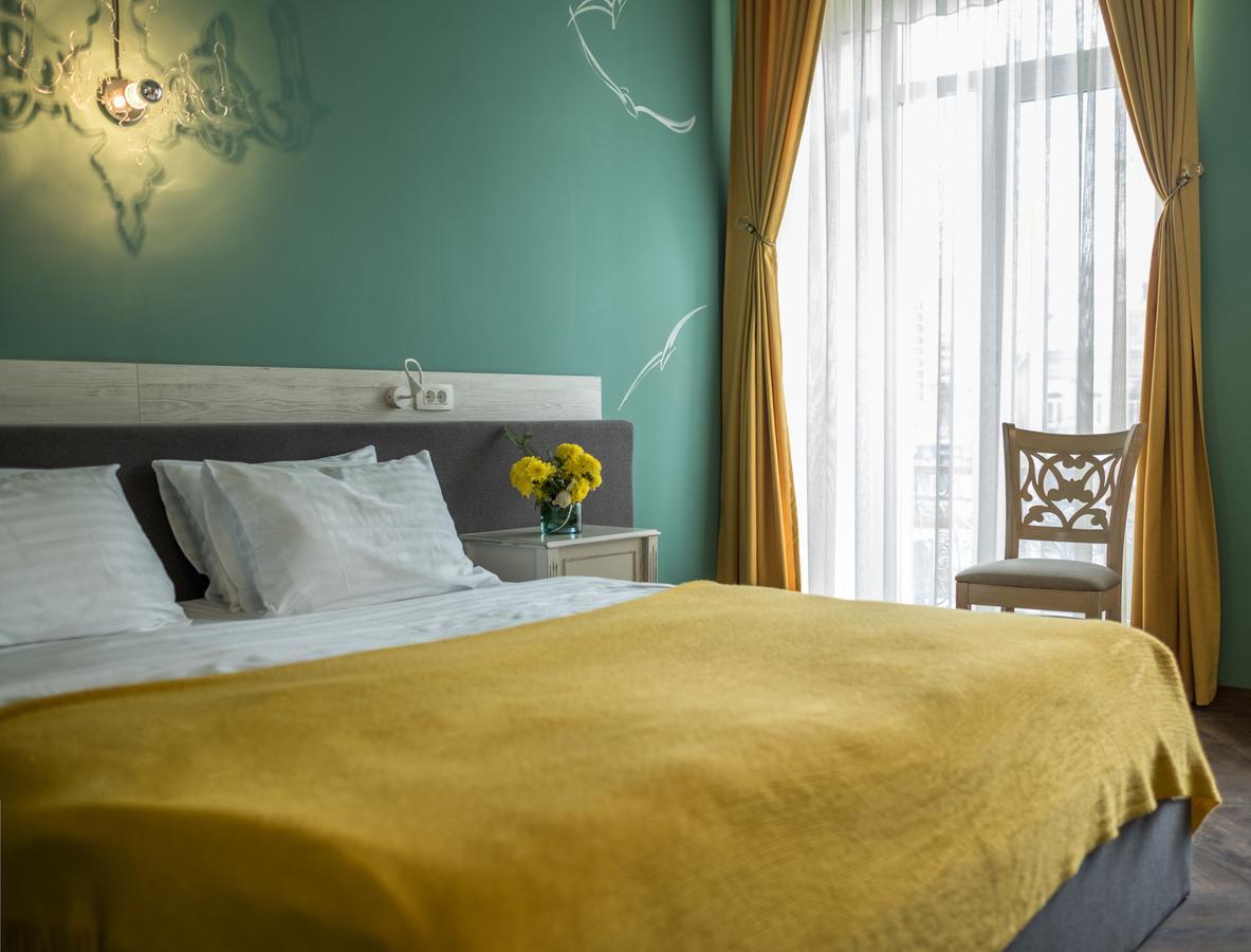 Apart Hotel Michelle Одеса Екстериор снимка