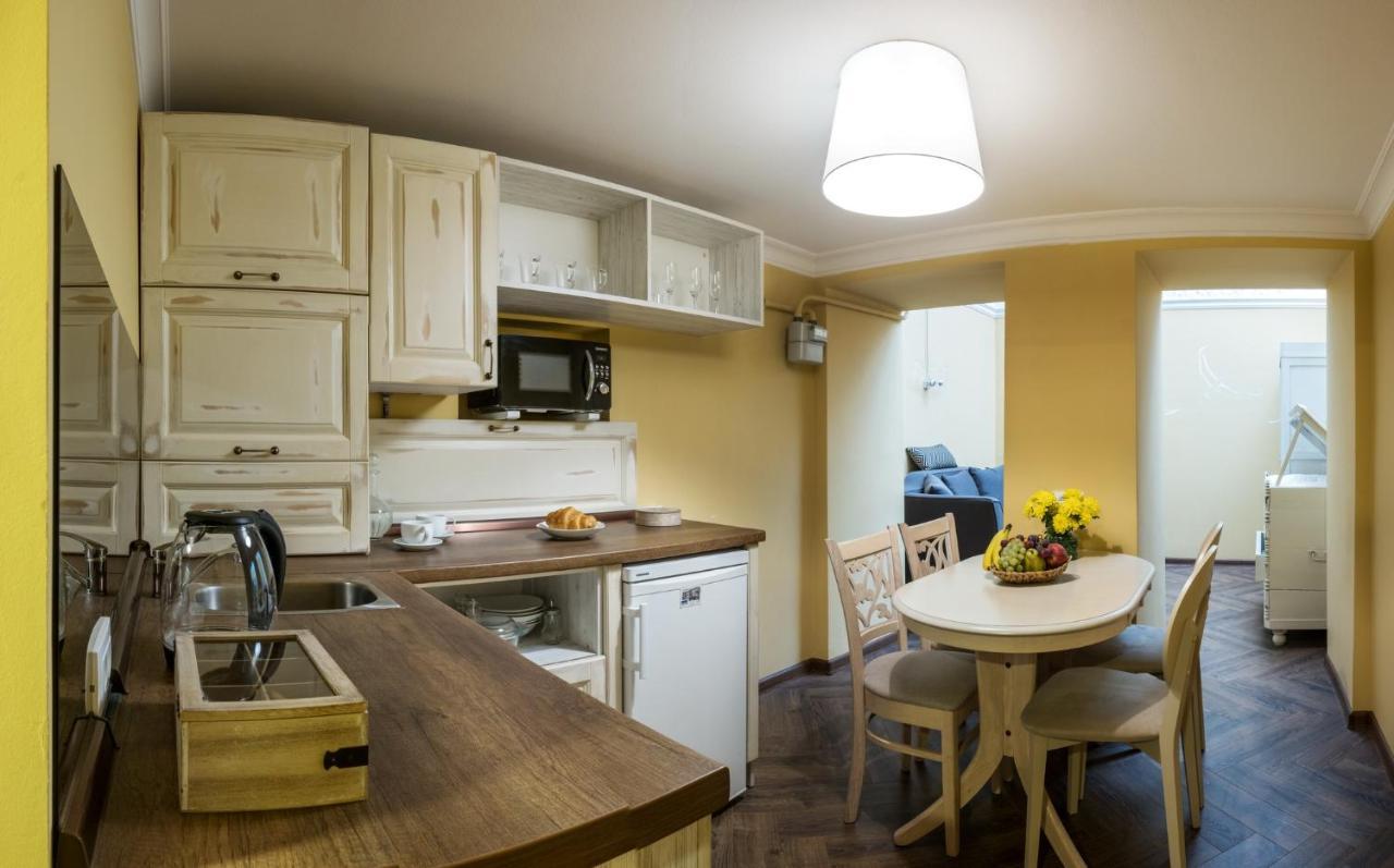 Apart Hotel Michelle Одеса Екстериор снимка