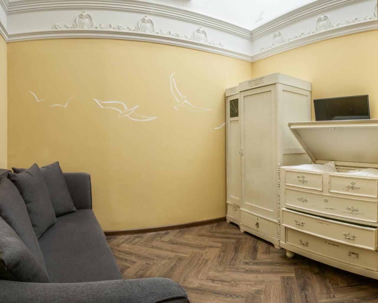 Apart Hotel Michelle Одеса Екстериор снимка